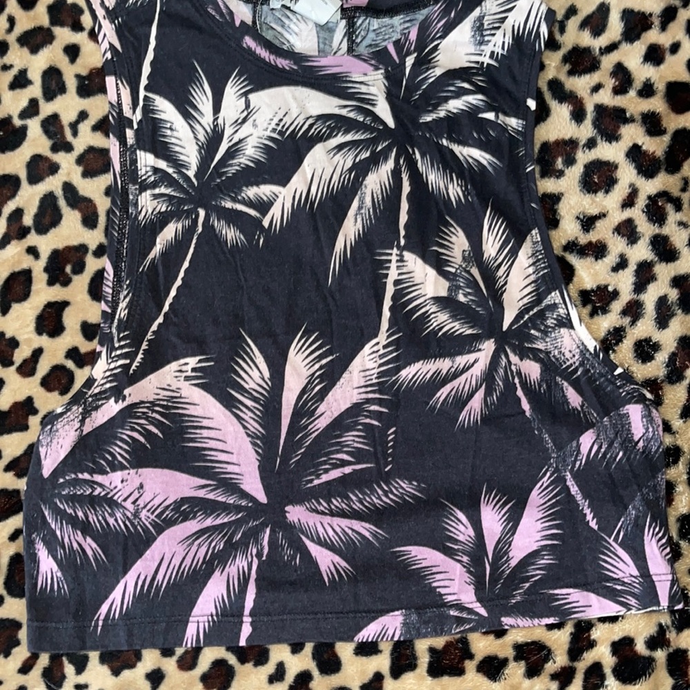 Athletic cropped tank